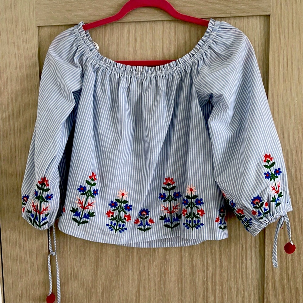Off the shoulder top, size M